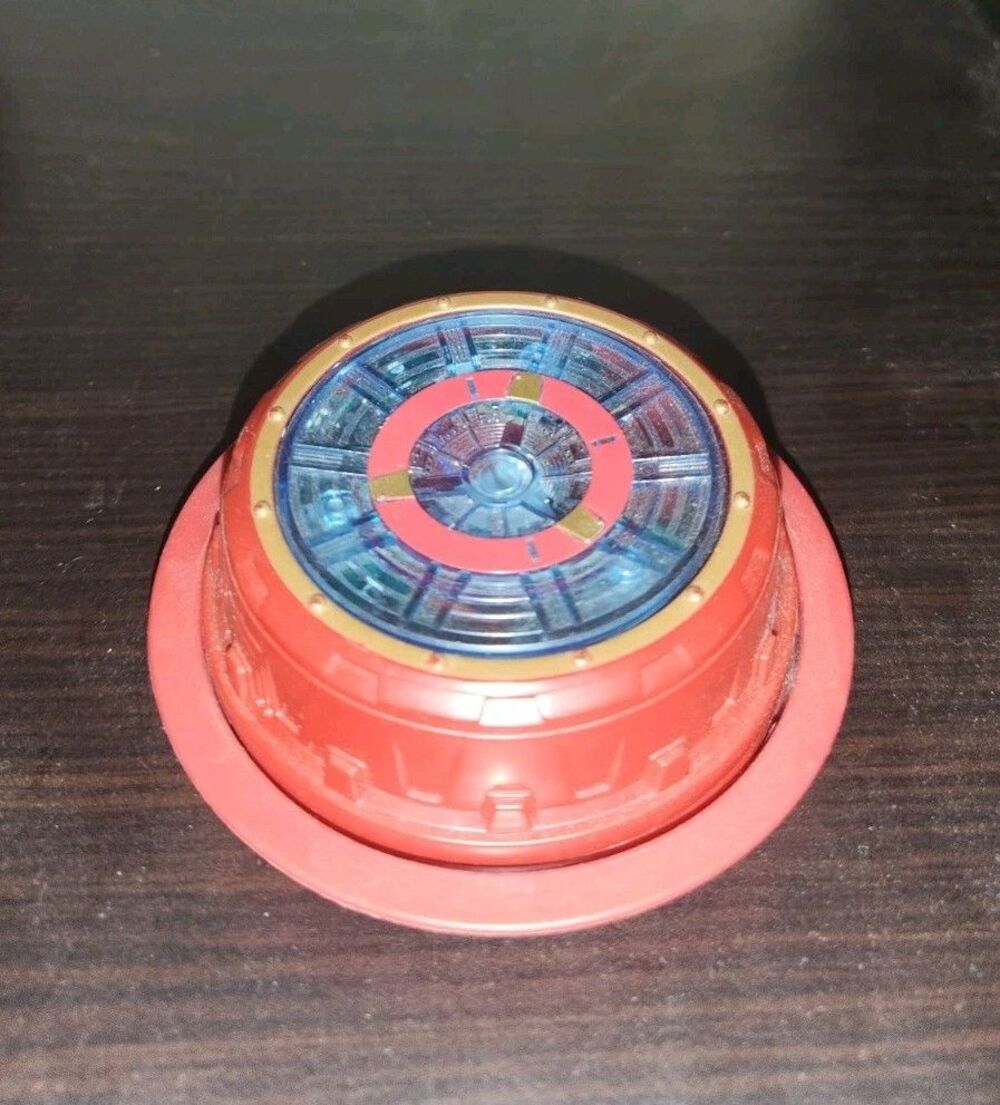2010 Iron Man Arc Reactor light with Back cover  Works!